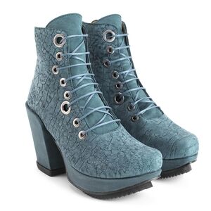 BNIB Fluevog Platform Ankle Boots